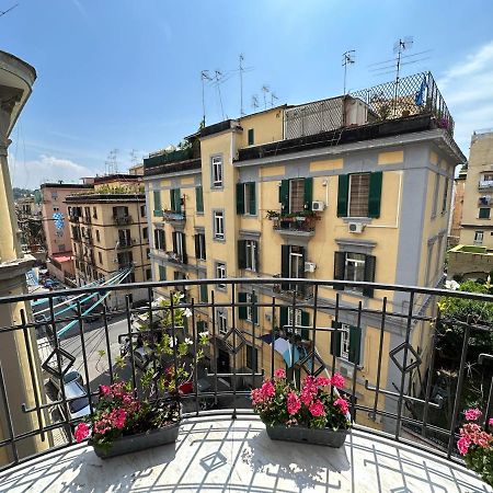 Domus Luca - Central Rooms In The Heart Of Naples Luaran gambar