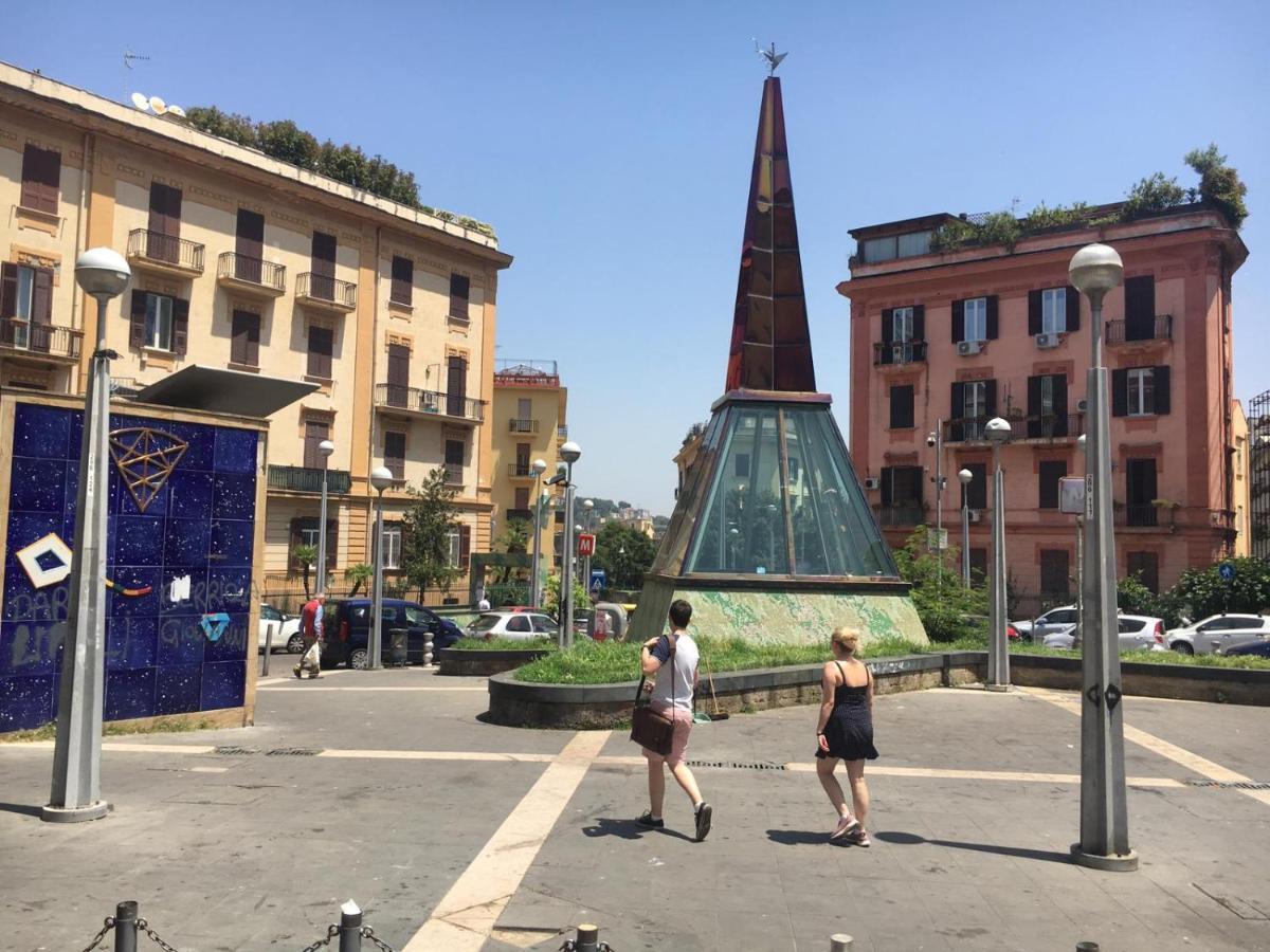 Domus Luca - Central Rooms In The Heart Of Naples Luaran gambar